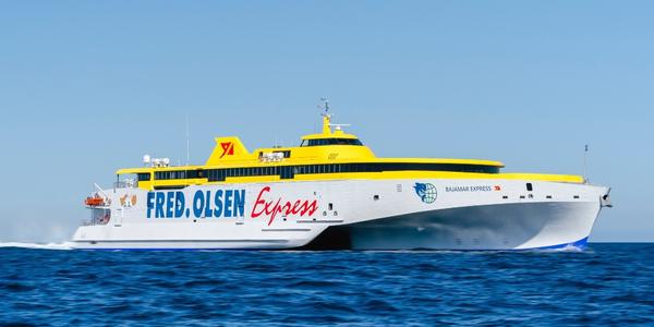 <h3 style="color: #535353; font-size: 14px;">Viajar entre islas con coche</h3>