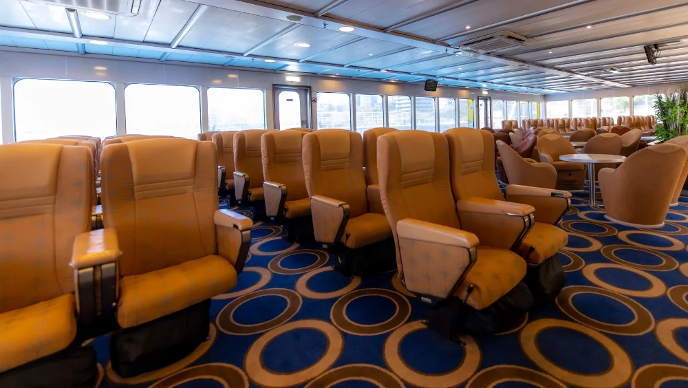 Clase Oro Lounge on the Bentago Express with extra-comfort seating