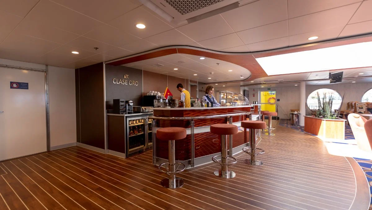 Cafetería clase oro del ferry Betancuria Express