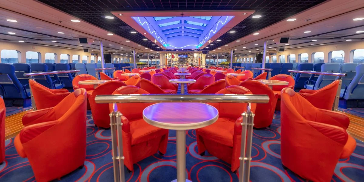 Salón del fast ferry Bocayna Express