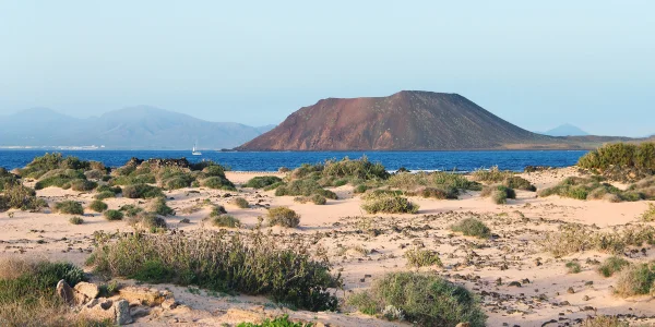 Isla de Lobos en Fuerteventura: playas paradisíacas para familias en Canarias