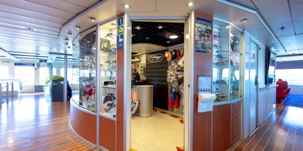 Boutique a bordo del ferry Bocayna Express