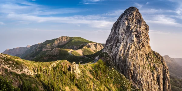 Parque Nacional de Garajonay en La Gomera con Roque de Agando