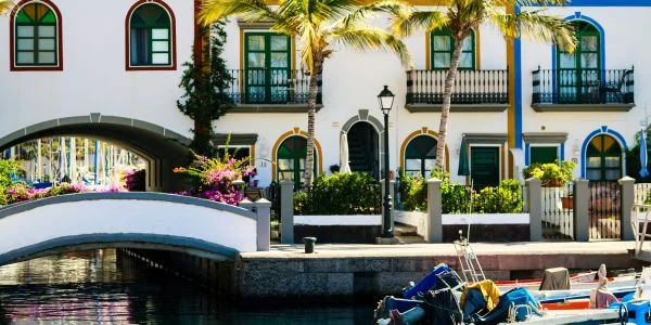 puerto de mogan pueblo costero pequeña venecia