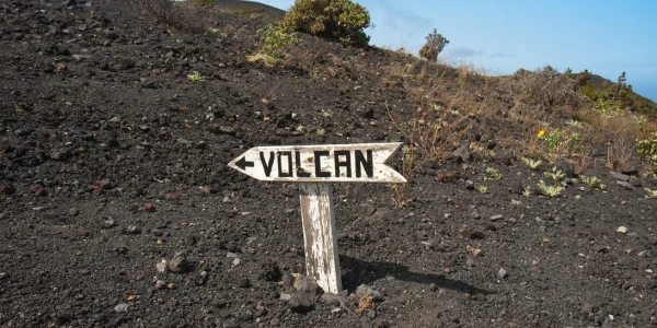 Ruta de los Volcanes con conos volcánicos y senderos en La Palma