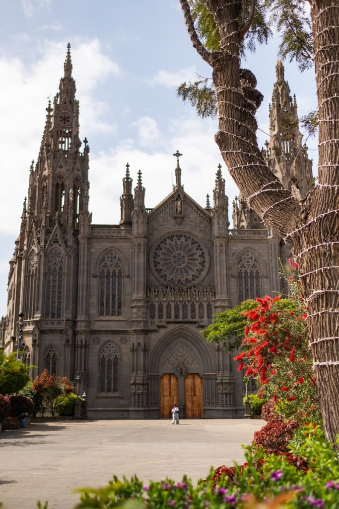 Imagen exterior de la Iglesia de San Juan Bautista