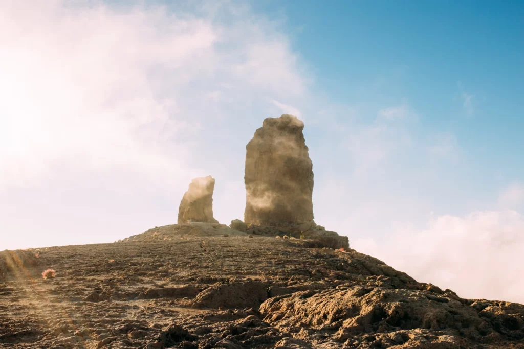 Roque Nublo de cerca