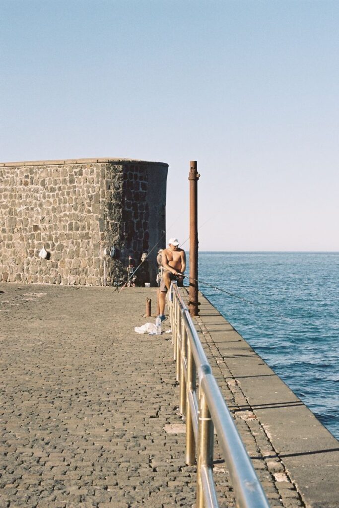 Pescador en el Puerto de la Cruz