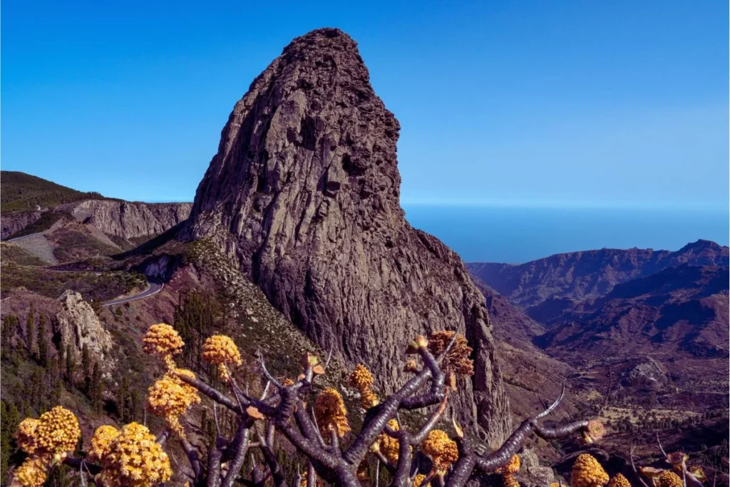 Roque de Agando desde el mirador de los roques