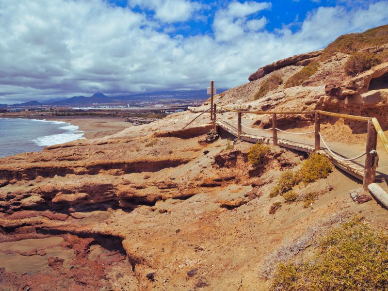 Paseo hacia la playa de la Tejita