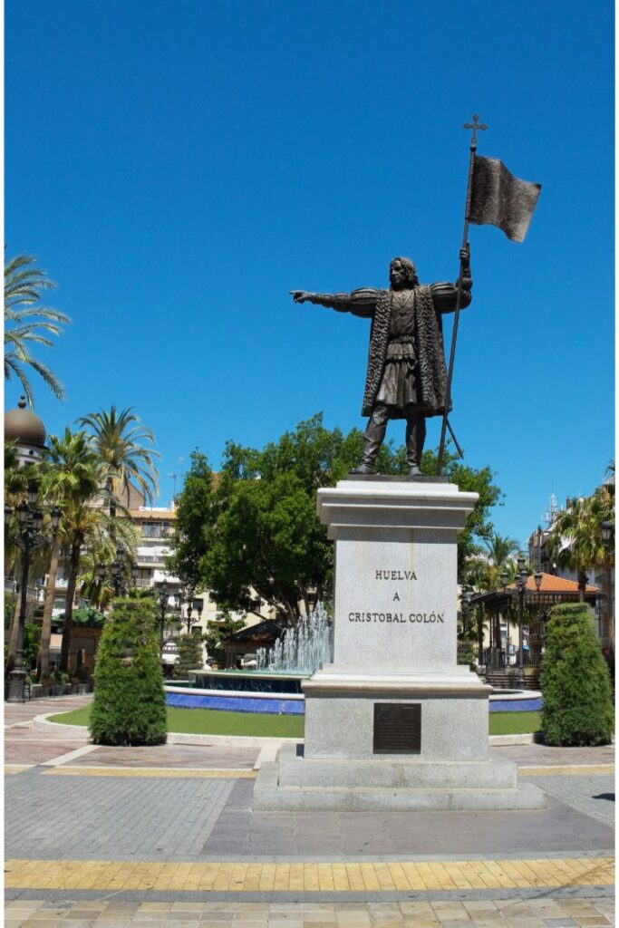 Estatua de Cristóbal Colón en Huelva capital