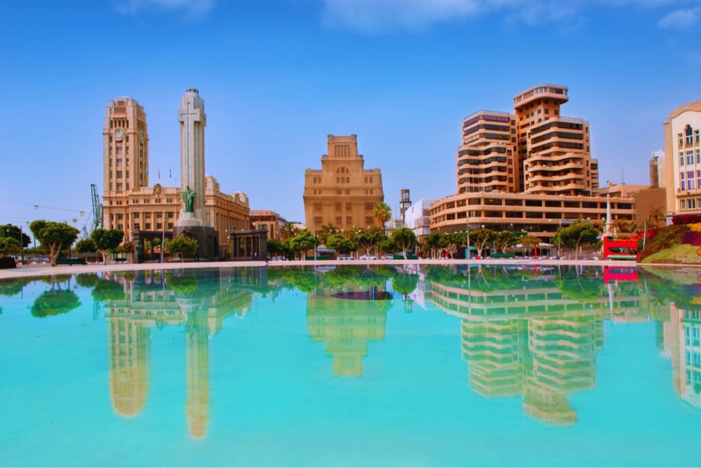 Lago de la Plaza de España en Santa Cruz de Tenerife