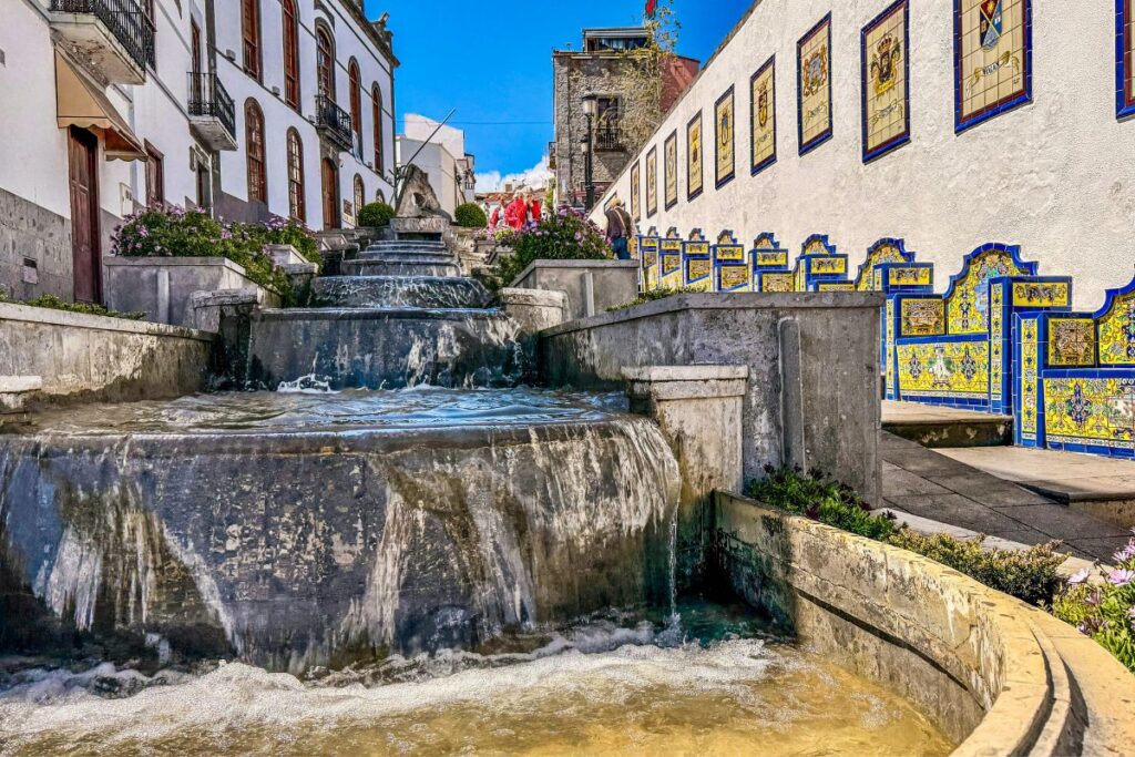 Fuente de agua en el pueblo de Firgas